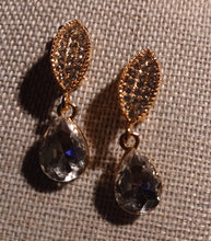 Load image into Gallery viewer, Handmade Rhinestone Clip On Earrings Gold
