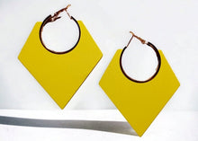 Load image into Gallery viewer, Wood and Metal Hoop Earrings yellow
