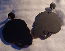 Load image into Gallery viewer, Clip On Large Wood Afrocentric Design Earrings
