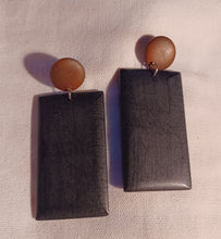 Load image into Gallery viewer, Minimalist Wooden geo shapes Clip on Earrings
