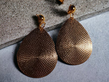 Load image into Gallery viewer, Light Hammered Metal Disc Clip On Earrings gold 3 inch
