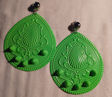 Load image into Gallery viewer, Extra large Neon Hammered Metal Spiked Disc Clip On Earrings neon green 5 inch
