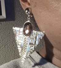 Load image into Gallery viewer, Vintage Hammered metal Pyramid  Clip On Earrings silver 3 in
