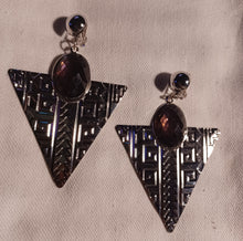 Load image into Gallery viewer, Vintage Hammered metal Pyramid  Clip On Earrings silver 3 in
