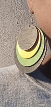 Load image into Gallery viewer, Clip on Multi Layer Wooden Disc Earrings
