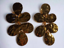 Load image into Gallery viewer, Abstract Minimalist hammered leaf design metal Earrings (pierced ears) gold color
