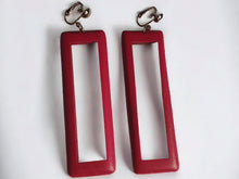 Load image into Gallery viewer, Minimalist Wooden Rectangle Clip on earrings pink
