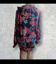 Load image into Gallery viewer, Ladies Graffiti floral print Satin Blouse small new
