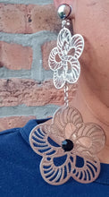 Load image into Gallery viewer, Handmade Hammered Metal Daisy Clip On Earrings silver 6 inch

