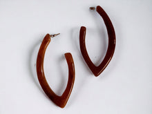 Load image into Gallery viewer, Vintage Mid Century Modern design acrylic hoop Earrings pierced ears
