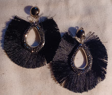 Load image into Gallery viewer, Glam Handmade  tassel Clip On Earrings black
