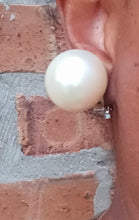 Load image into Gallery viewer, Rare Extra Large Giant Classic Pearl Stud Clip On Earrings
