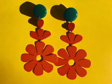 Load image into Gallery viewer, Large pop art Vintage Style wooden Daisy Clip On Earrings
