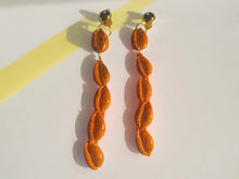 Load image into Gallery viewer, Handmade Minimalist Clip On Cowrie Shell dangle Earrings
