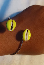 Load image into Gallery viewer, Handmade gold Metal cowrie layering bracelet fits all wrist sizes
