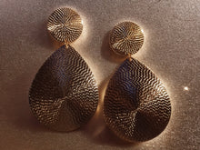 Load image into Gallery viewer, Light Hammered Metal Disc Clip On Earrings gold 4 inch
