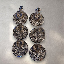 Load image into Gallery viewer, Light abstract Hammered Metal Disc Clip On Earrings silver 5 inch
