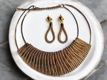 Load image into Gallery viewer, Rose Gold Queen Collar Necklace with Clip On Earrings
