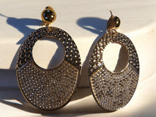 Load image into Gallery viewer, Hammered Metal and rhinestone Glam Clip On Earrings Gold
