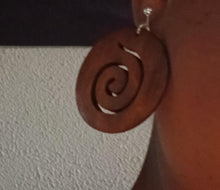 Load image into Gallery viewer, Natural Wood boho spiral Clip On Earrings dark brown
