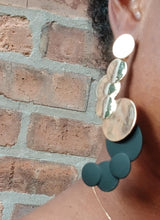 Load image into Gallery viewer, Abstract Disc design Earrings pierced ears
