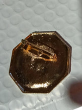 Load image into Gallery viewer, Number 5 gold metal Brooch
