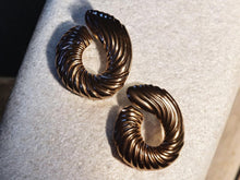 Load image into Gallery viewer, Gold Cluster Stud Clip On Earrings large size
