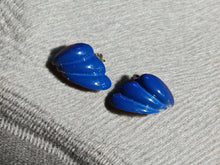 Load image into Gallery viewer, Vintage pop art abstract resin cluster Clip On Earrings 1980s
