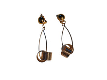 Load image into Gallery viewer, Minimalist Geometric design clip on  Earrings gold
