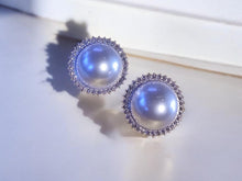 Load image into Gallery viewer, Large Classic Pearl Stud and rhinestone Clip On Earrings silver
