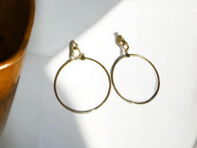 Load image into Gallery viewer, Vintage minimalist light gold hoop Clip On Earrings 1980s
