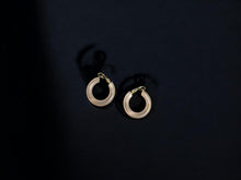Load image into Gallery viewer, Vintage small  minimalist nude acrylic hoop Clip On Earrings 1980s
