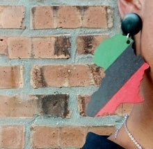 Load image into Gallery viewer, Handmade rbg wooden  Africa Clip On Earrings
