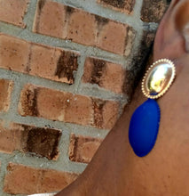 Load image into Gallery viewer, Pop art matte bright blue metal earrings Pierced ears
