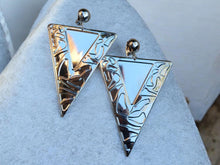 Load image into Gallery viewer, Hammered Metal abstract pyramid Clip On Earrings silver
