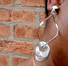 Load image into Gallery viewer, Abstract silver Metal spiral Clip On Earrings Silver
