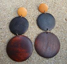 Load image into Gallery viewer, Minimalist Wood geometric design Clip on Earrings
