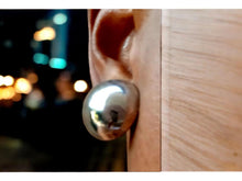 Load image into Gallery viewer, Vintage silver Ball Stud Clip On Earrings

