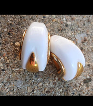 Load image into Gallery viewer, Vintage Monet white and gold mod clip on earrings
