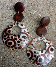 Load image into Gallery viewer, Vintage Handmade Authentic abalone shell  Clip On Earrings 1970s
