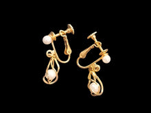 Load image into Gallery viewer, Vintage gold 12k gold filled napier small clip on earrings 1970s

