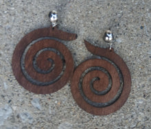 Load image into Gallery viewer, Wooden Spiral Clip On Earrings brown
