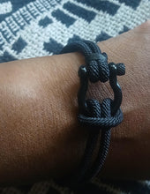 Load image into Gallery viewer, Mens corded everyday bracelet black
