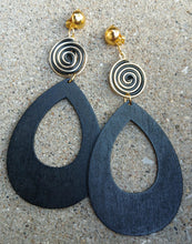 Load image into Gallery viewer, Clip On Wooden Handmade Chunky Hoop Design Earrings
