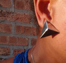 Load image into Gallery viewer, Large Metal pyramid Stud Clip On Earrings silver
