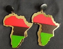 Load image into Gallery viewer, Afrocentric Red Black Green gold  Clip on Earrings
