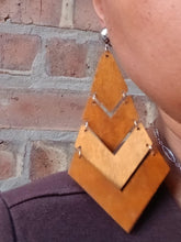 Load image into Gallery viewer, Natural Accordion Wood Clip On Dangle Earrings
