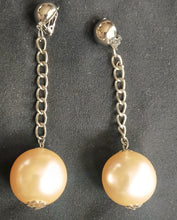 Load image into Gallery viewer, Vintage Faux Pearl and chain Dangle Earrings Clip on
