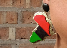 Load image into Gallery viewer, Afrocentric Red Black Green gold  Clip on Earrings
