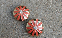 Load image into Gallery viewer, Pop art Vintage Style Acrylic Daisy Clip On Earrings
